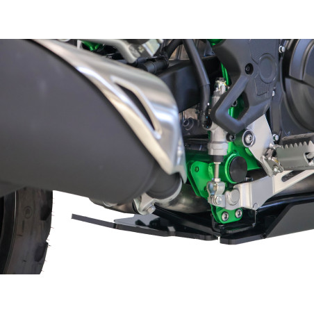 Vue du sabot Adventure AXP protégeant la biellette de suspension de la KLE500
